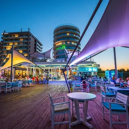 White Tower Studio Deluxe - Mamaia Summerland Apartmán Mamaia