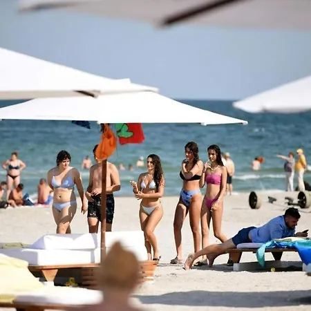 White Tower Studio Deluxe - Mamaia Summerland Apartmán *