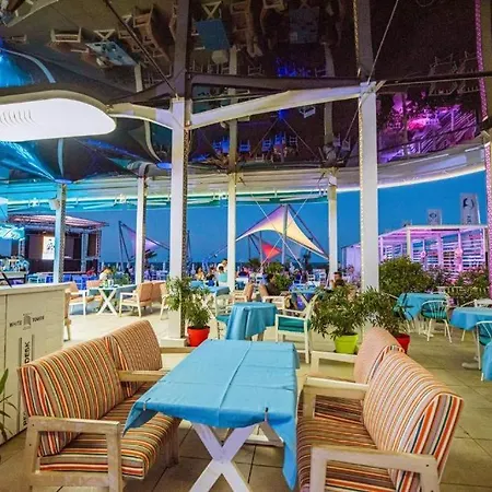 Apartmán White Tower Studio Deluxe - Mamaia Summerland *