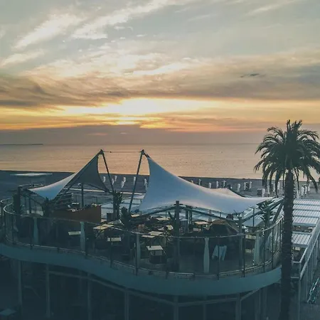 Apartmán White Tower Studio Deluxe - Mamaia Summerland Mamaia